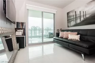 Photo #6: 2129280 Listing 