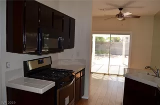 Photo #6: 2129308 Listing 