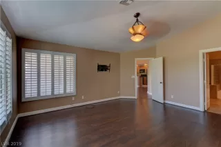 Photo #5: 2129419 Listing 