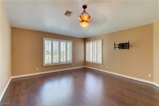 Photo #6: 2129419 Listing 