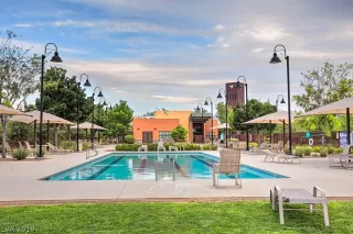 Photo #6: 2129428 Listing