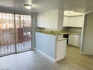 Photo #1: 2129547 Listing