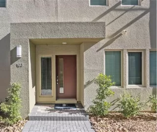 Photo #1: 2129563 Listing