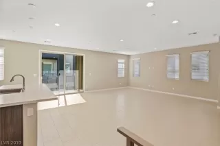 Photo #2: 2129563 Listing