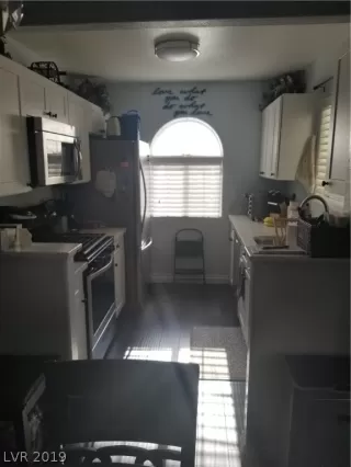 Photo #1: 2129569 Listing