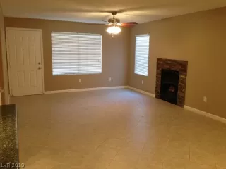 Photo #2: 2129590 Listing 