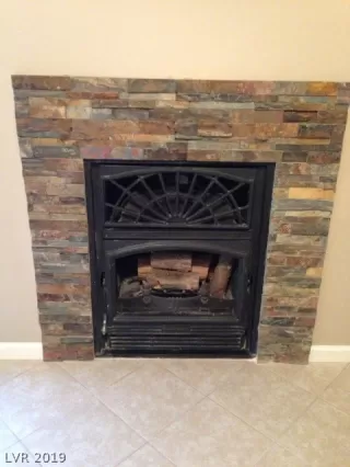 Photo #3: 2129590 Listing 