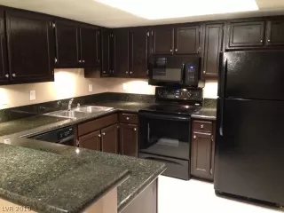 Photo #5: 2129590 Listing 