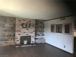 Photo #1: 2129599 Listing