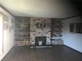 Photo #2: 2129599 Listing