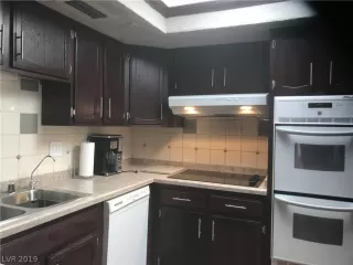 Photo #5: 2129599 Listing