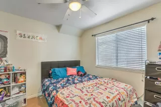 Photo #4: 2129619 Listing 