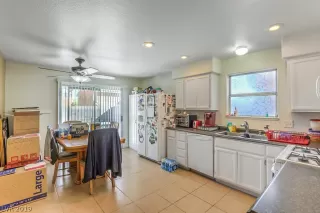 Photo #5: 2129619 Listing 