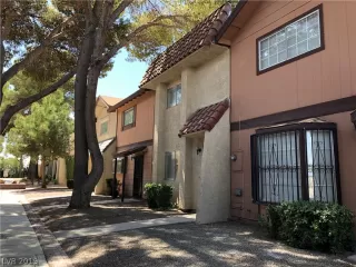 Photo #2: 2129620 Listing