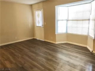Photo #4: 2129620 Listing