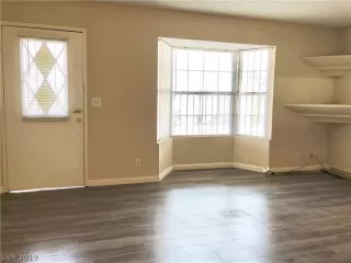 Photo #5: 2129620 Listing