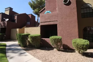 Photo #4: 2129650 Listing