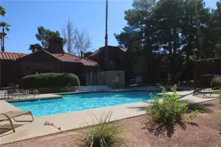 Photo #5: 2129650 Listing