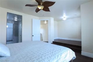 Photo #6: 2129763 Listing