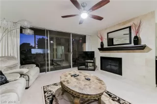 Photo #3: 2129773 Listing