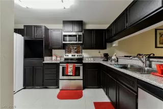 Photo #5: 2129773 Listing