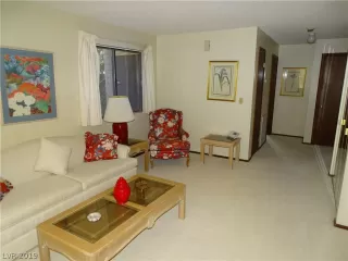 Photo #2: 2129791 Listing