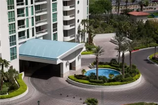 Photo #2: 2129809 Listing