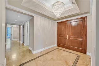 Photo #4: 2129809 Listing