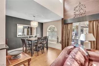 Photo #2: 2129810 Listing 