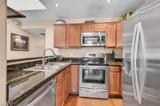 Photo #6: 2129810 Listing 