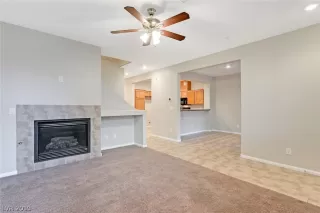 Photo #4: 2129819 Listing