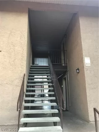 Photo #2: 2129949 Listing 