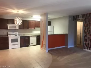 Photo #4: 2129949 Listing 