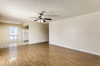 Photo #2: 2129956 Listing