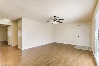 Photo #3: 2129956 Listing