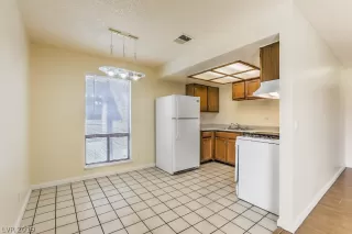 Photo #6: 2129956 Listing