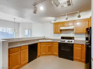 Photo #3: 2129967 Listing