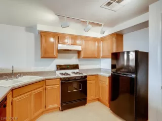 Photo #4: 2129967 Listing