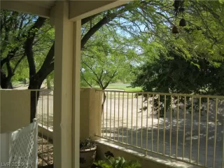 Photo #4: 2129976 Listing 