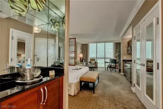 Photo #1: 2130034 Listing