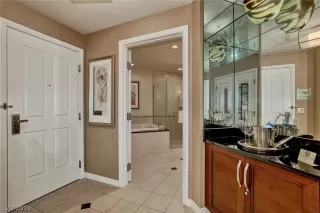 Photo #2: 2130034 Listing