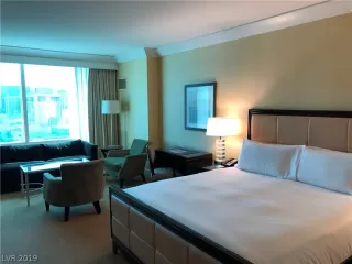 Photo #4: 2130069 Listing 