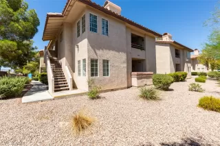 Photo #2: 2130105 Listing