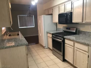 Photo #2: 2130152 Listing 