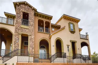 Photo #3: 2130178 Listing 