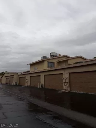 Photo #2: 2130203 Listing