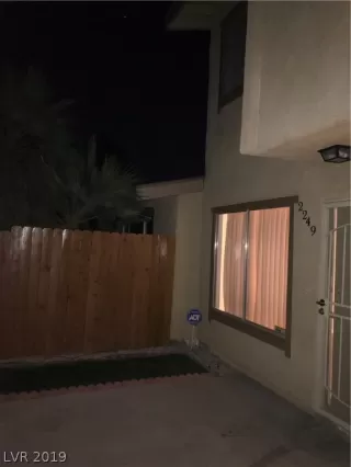 Photo #5: 2130203 Listing