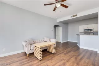 Photo #3: 2130205 Listing 