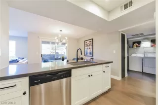 Photo #1: 2130268 Listing 