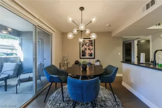 Photo #4: 2130268 Listing 